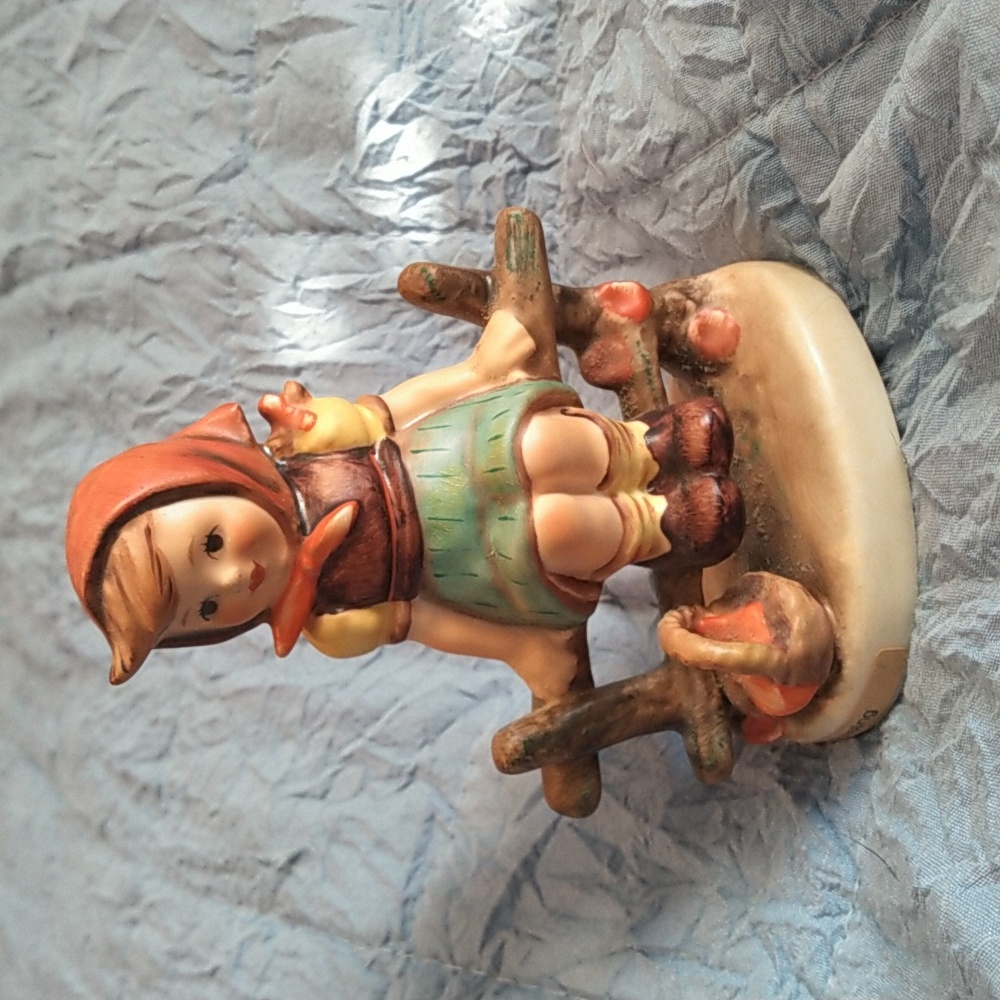 Vintage Goebel Hummel Figurine Just Resting